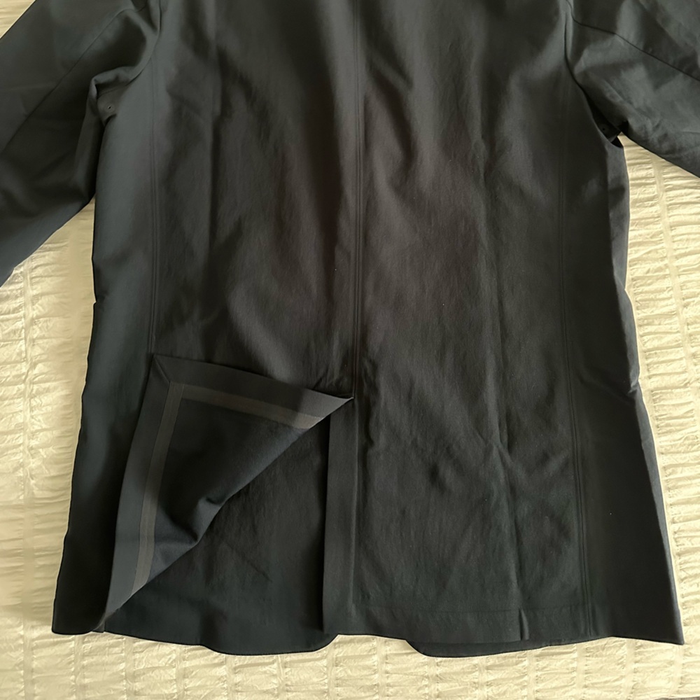 Lululemon - New venture button front blazer - Picture 15 of 16